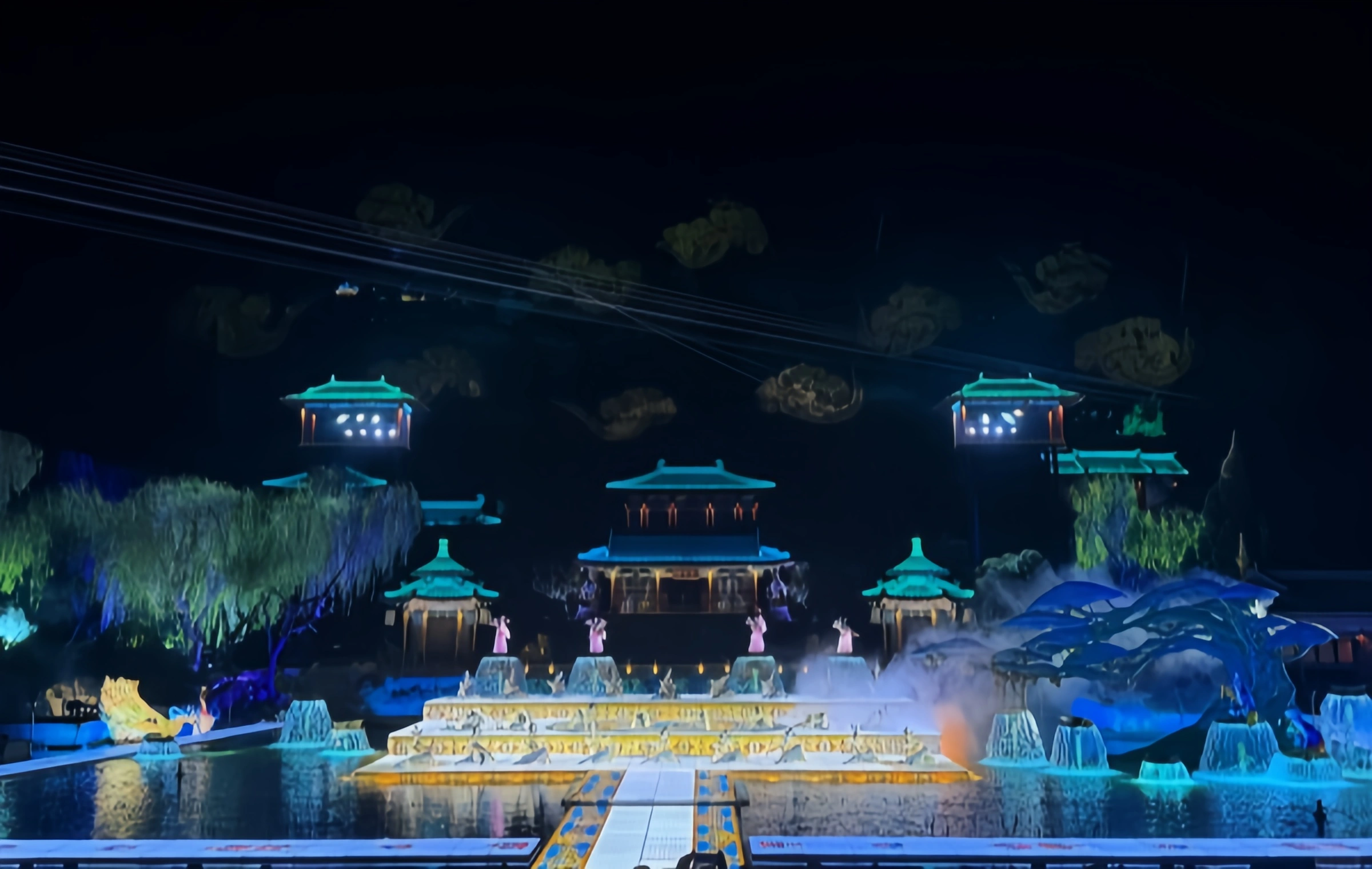 Xi'an After Dark: Shows That Make History Dance