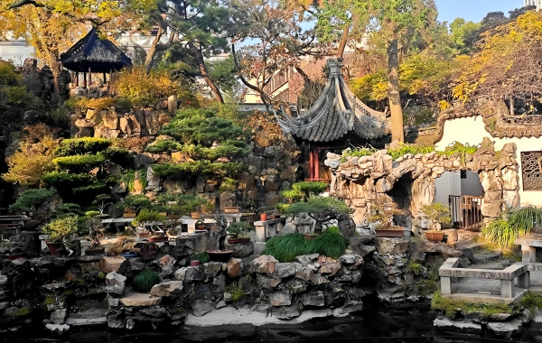 Yuyuan Garden: The lingering charm of the Ming and Qing Dynasties in Jiangnan and the modern trend of Chinese Culture in a metropolis