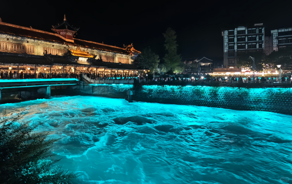 Blue Tears: The Blue Galaxy Mirage on the Minjiang River-3