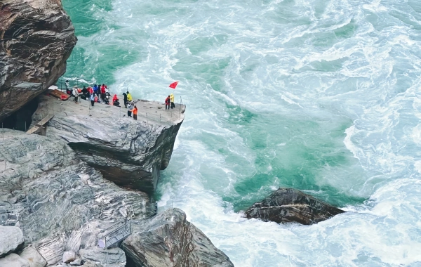 Tiger Leaping Schlucht: Ein epischer Canyon von Roaring auf dem Jinsha River zu einem Wanderparadies-4