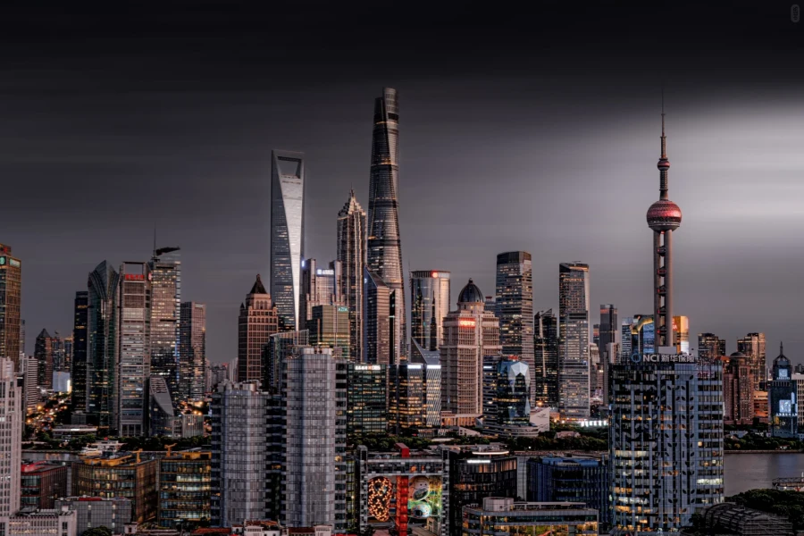Shanghai Tower: A Vertical Symphony from the Banks of the Huangpu River to the Clouds' Summit-4