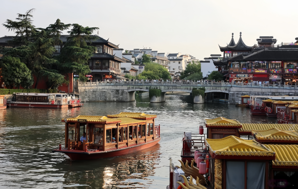 Konfuziustempel: Eine Reise durch das belebte Street Life und Golden Splendor der sechs Dynastien-4