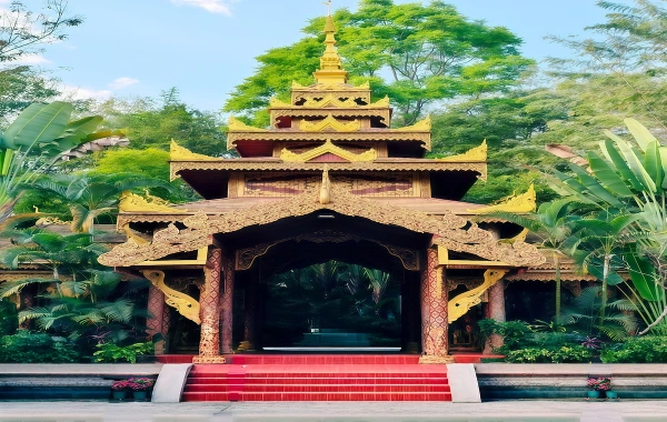 Manting Park: A Journey to Discover the Soul of the Dai King's Royal Garden-2