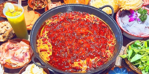 mount wuyi,chongqing<a class='seo-content-a'  target='_blank'  href = 'https://intotravelchina.com/html/web/chengdu/index.html'>hotpot</a>.jpg