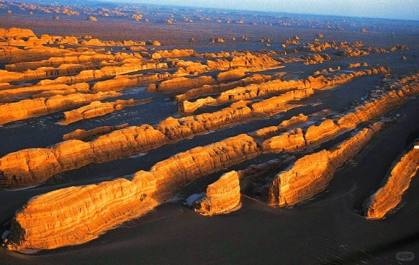 4 Days Dunhuang Jiayu Pass Zhangye Silk Road Tour